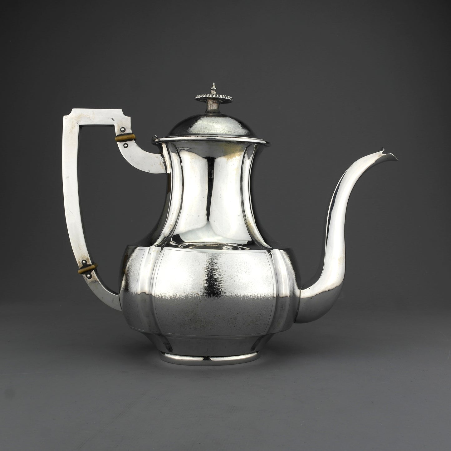 Antique Chinese Export Solid Sterling Silver Teapot / Coffee Pot. Nanking.