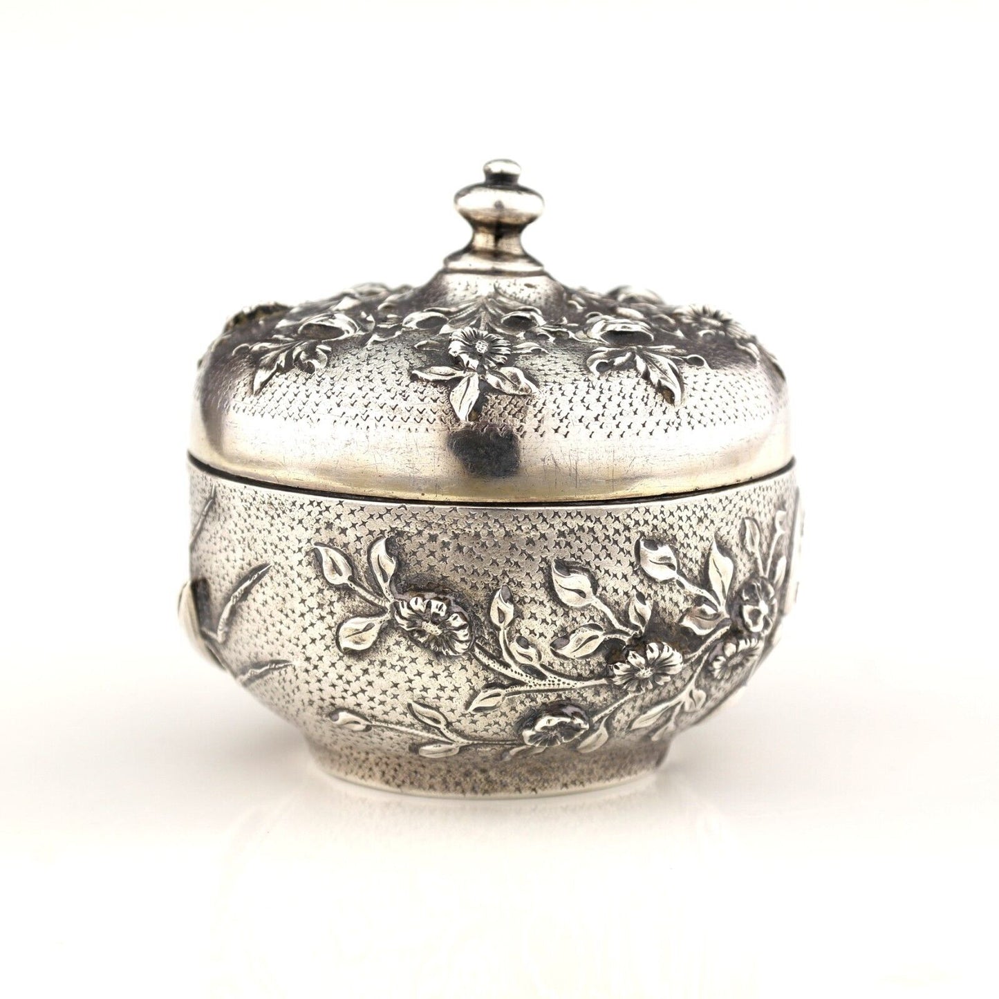 Rare Antique Victorian Aesthetic Solid Sterling Silver Box / Pot. London, 1889.