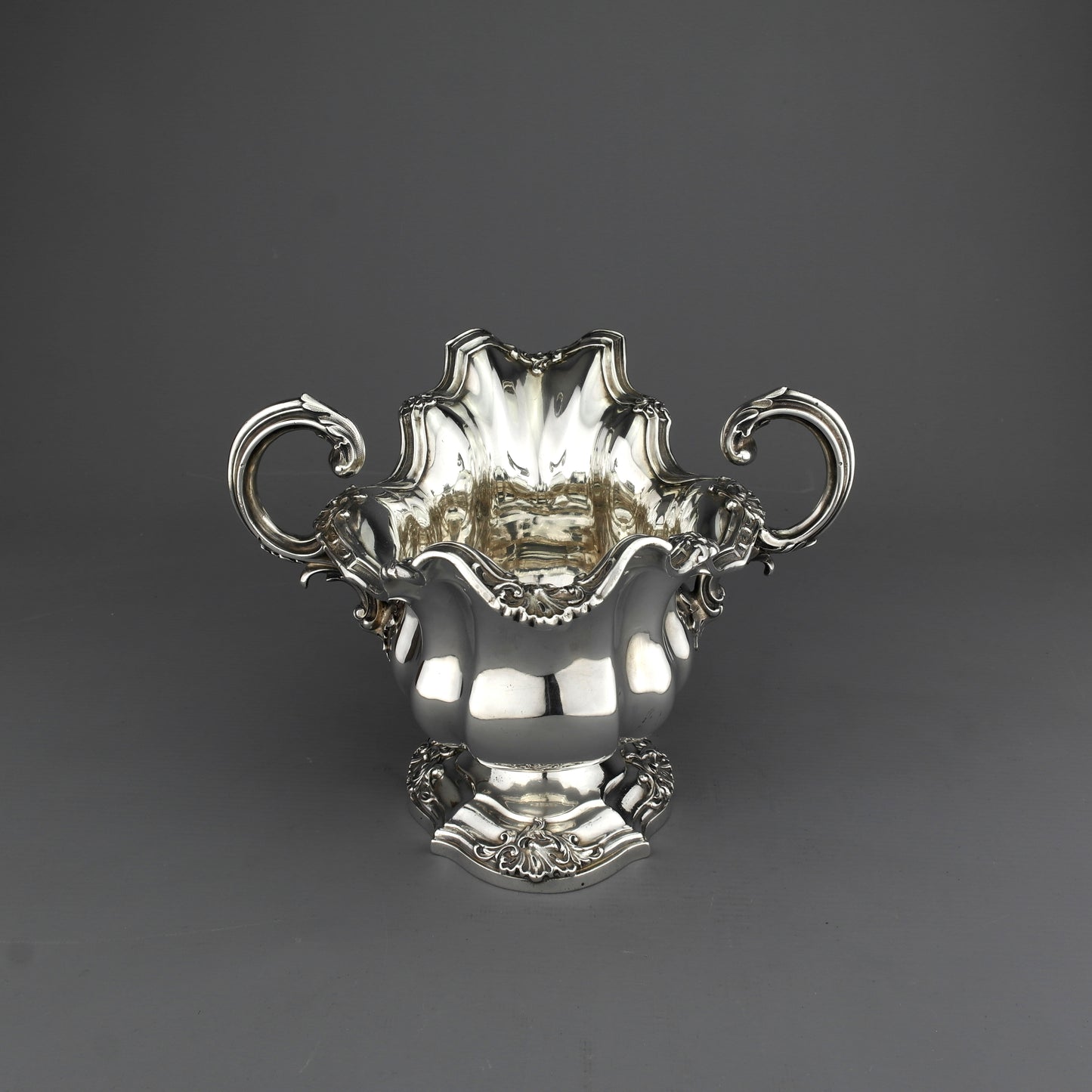 Antique Solid Sterling Silver Double Sauce Boat. Robert Garrard, 1842. 800 g.