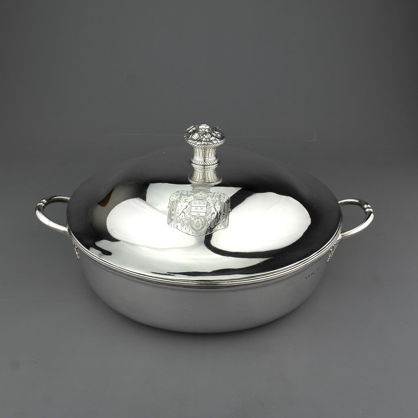 Large Antique Georgian Solid Sterling Silver Serving Dish / Bowl. London, 1794