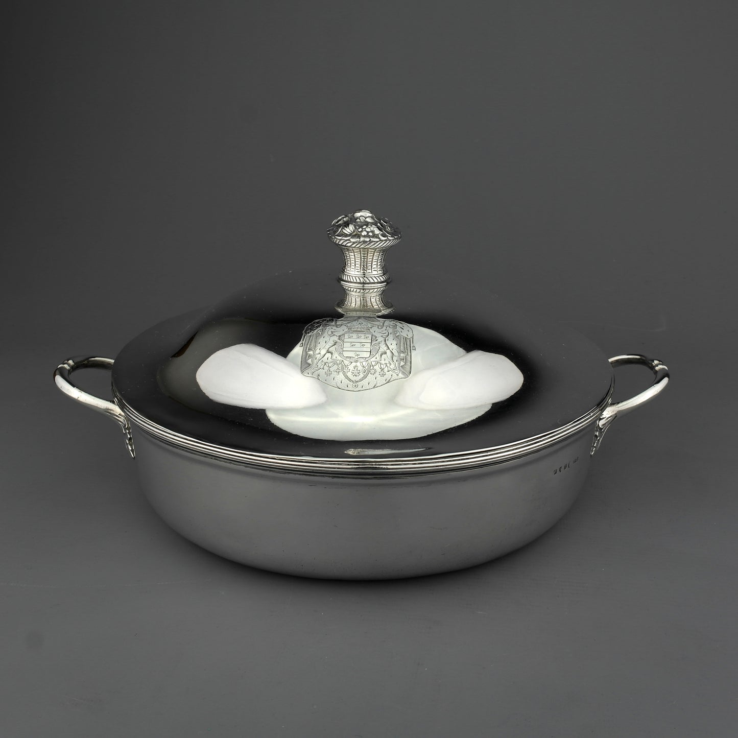 Large Antique Georgian Solid Sterling Silver Serving Dish / Bowl. London, 1794