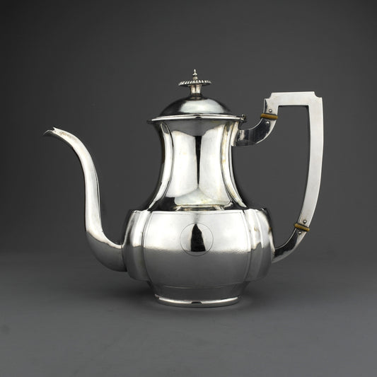 Antique Chinese Export Solid Sterling Silver Teapot / Coffee Pot. Nanking.