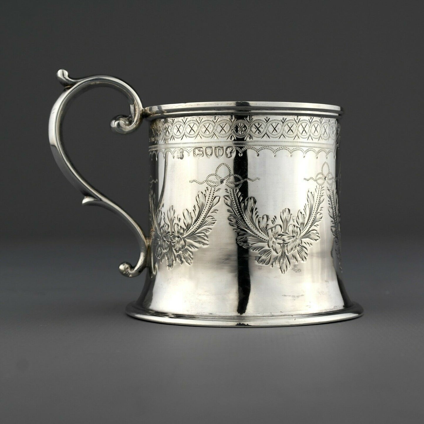 Antique Victorian Solid Sterling Silver Mug / Beaker / Cup. London, 1879.