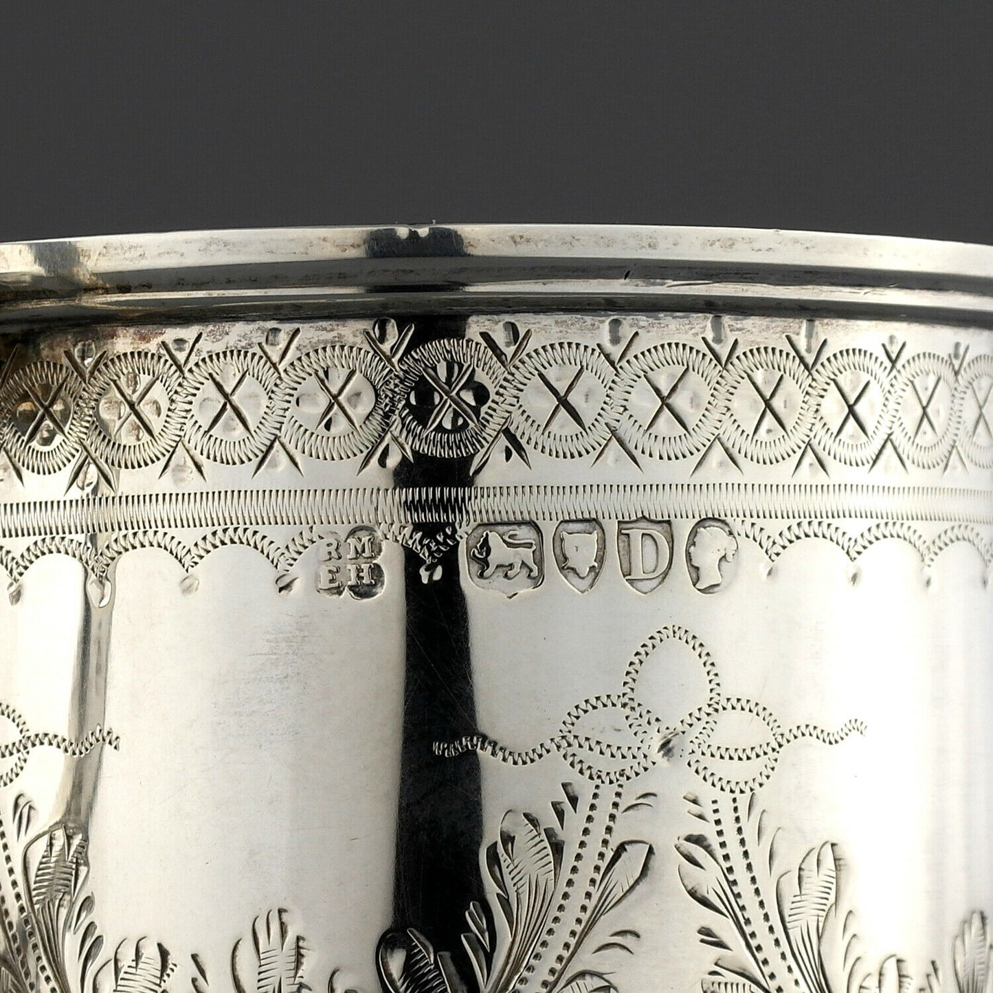 Antique Victorian Solid Sterling Silver Mug / Beaker / Cup. London, 1879.