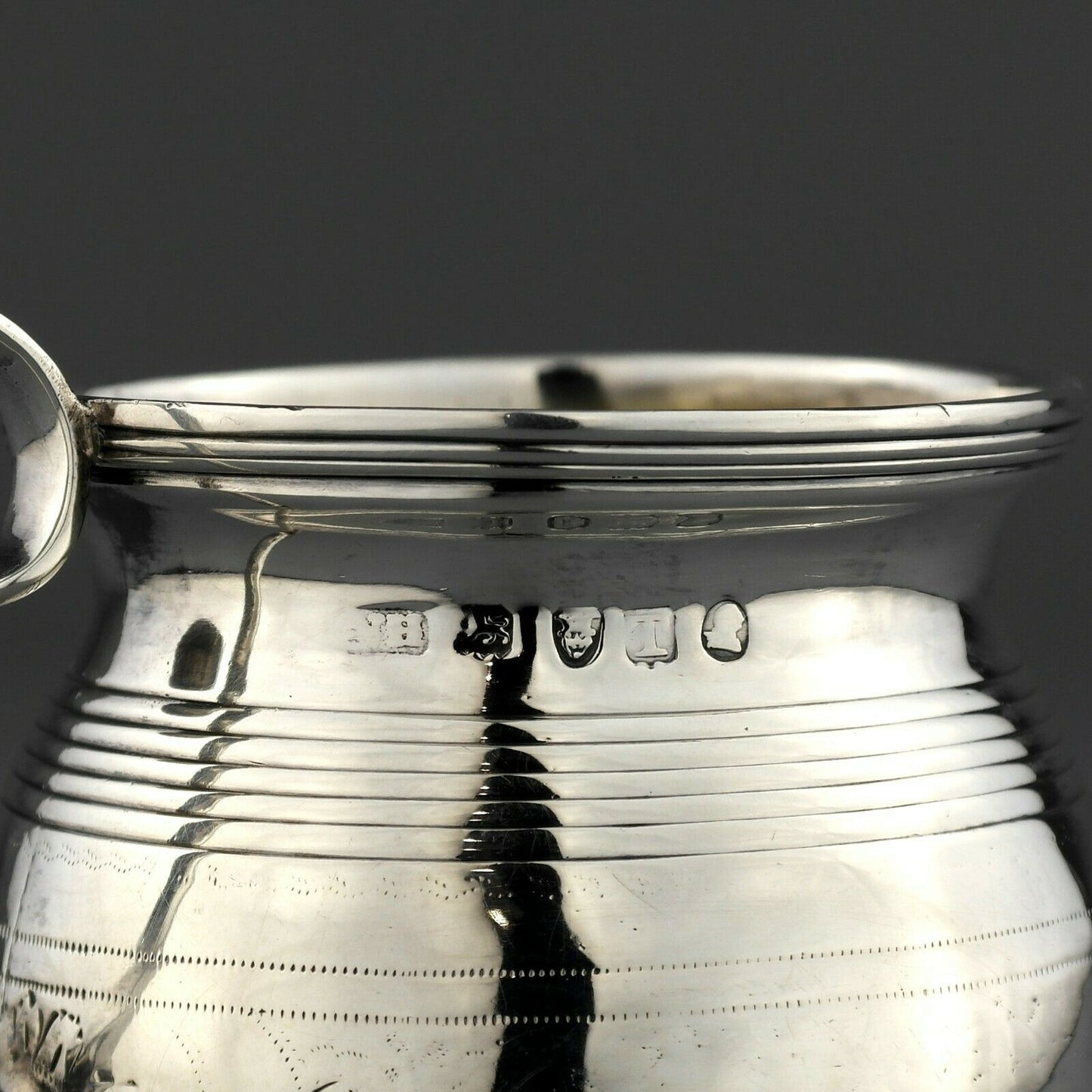 Antique Georgian Solid Sterling Silver Mug / Beaker / Cup. London, 1814.