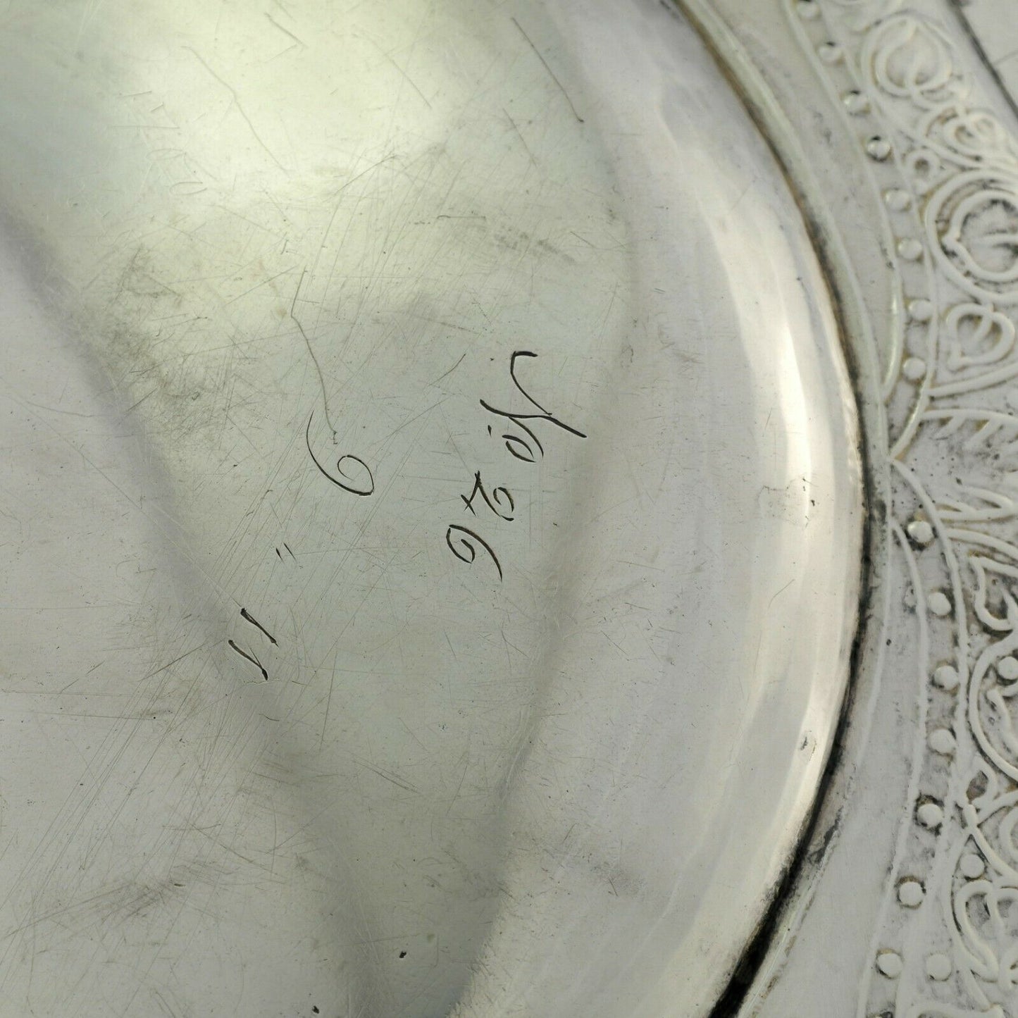 George II Antique Solid Sterling Silver Plate / Salver / Tray. London, 1758.