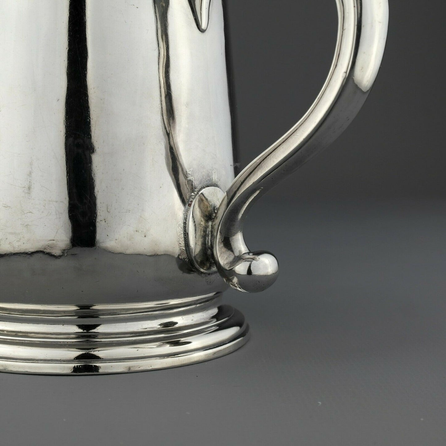 Antique George I Solid Sterling Silver Pint Tankard / Mug. Georgian London 1724.